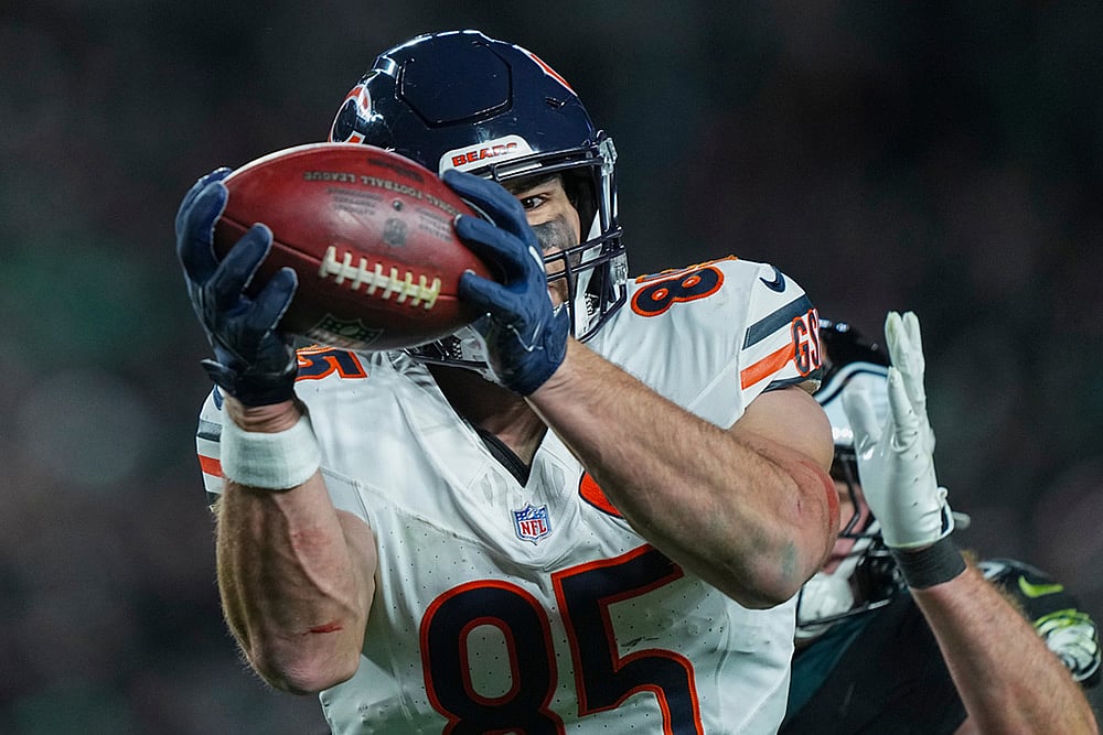 Philadelphia Eagles Vs Chicago Bears NFL match-Cole Kmet