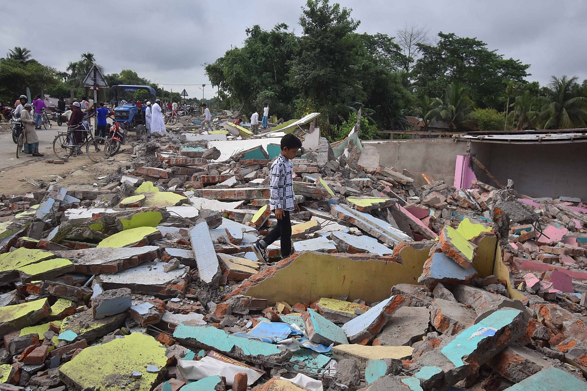 IMAGO / NurPhoto; Representative image : The operation began in the Lutimari area in the morning with a significant deployment of security personnel. 