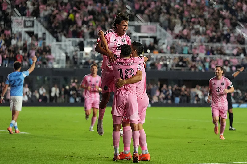 Inter Miami Vs New York City mls cup 2025 eastern conference final-Telasco Segovia