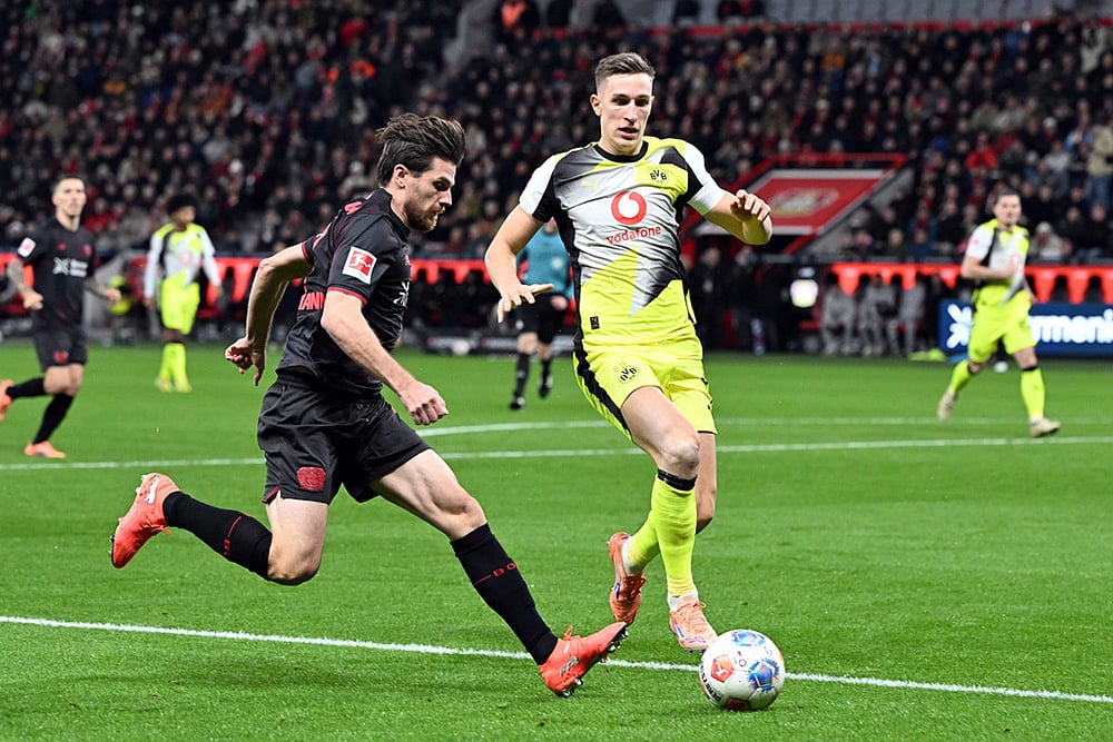 Bayer Leverkusen vs Borussia Dortmund Bundesliga match-Jonas Hofmann