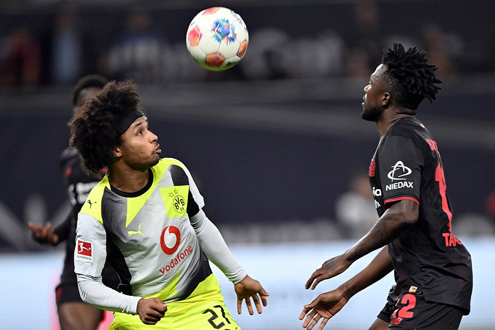 Bayer Leverkusen vs Borussia Dortmund Bundesliga match-Edmond Tapsoba