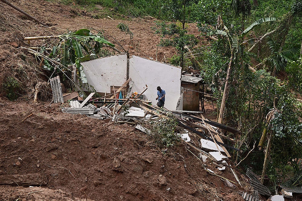 Cyclone Ditwah Sri Lanka Landslide photos