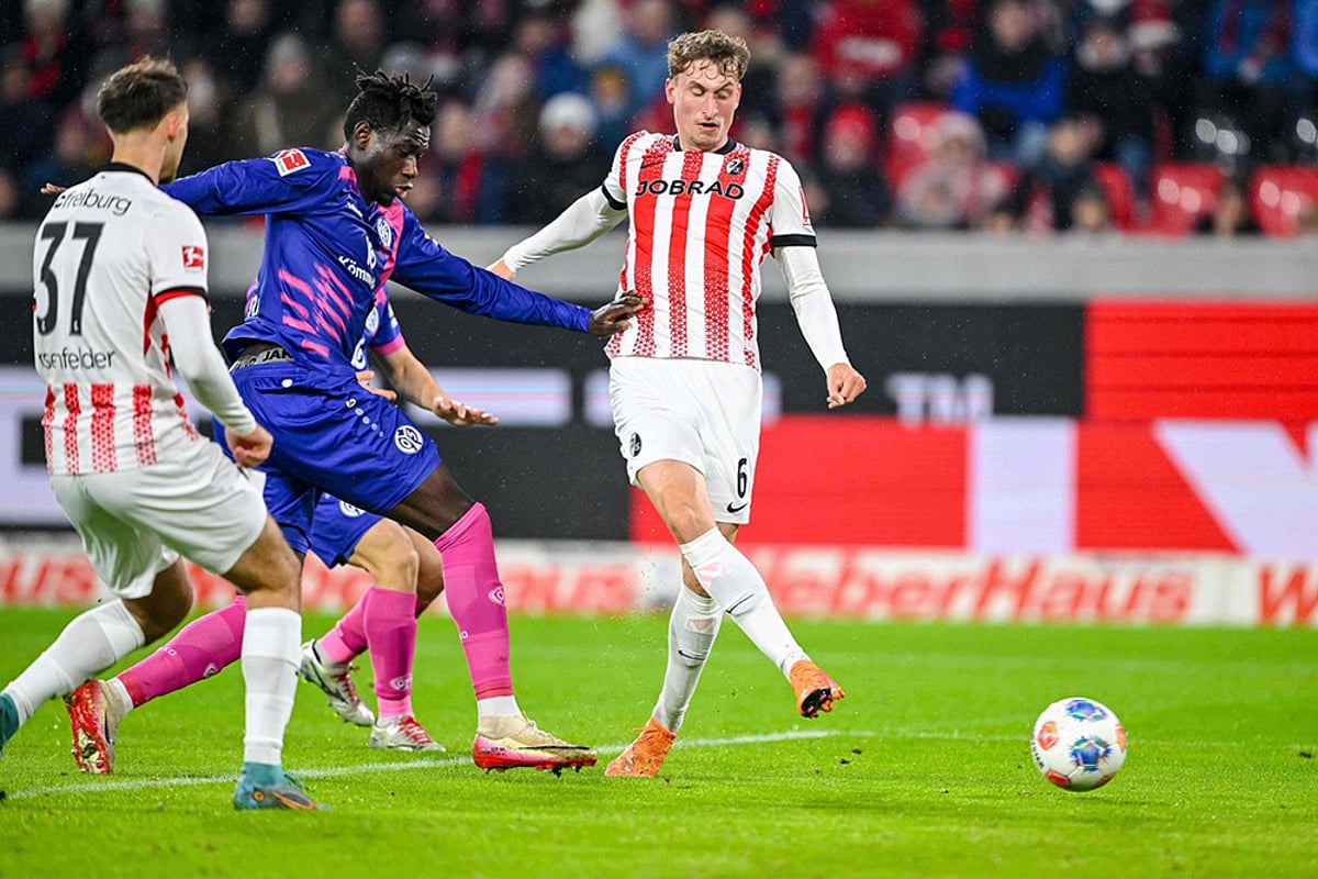 SC Freiburg Vs FSV Mainz Bundesliga Soccer match-Patrick Osterhage