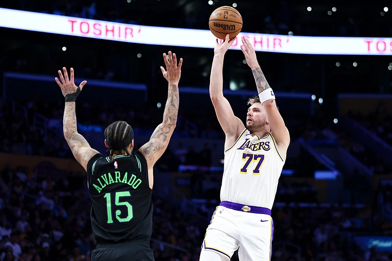 Los Angeles Lakers Vs New Orleans Pelicans NBA basketball-Luka Doncic