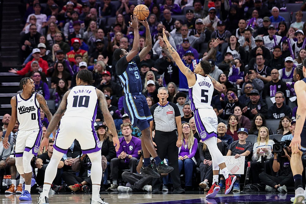 Memphis Grizzlies Vs Sacramento Kings NBA basketball-Vince Williams Jr
