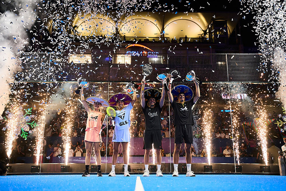 | Photo: Premier Padel / Red Bull Content Pool : Claudia Fernandez Sanchez, Beatriz Gonzalez Fernandez, Agustin Tapia and Arturo Coello pose with their winner trophies during the trophy ceremony of the Premier Padel GNP Major Acapulco, Mexico on November 30, 2025