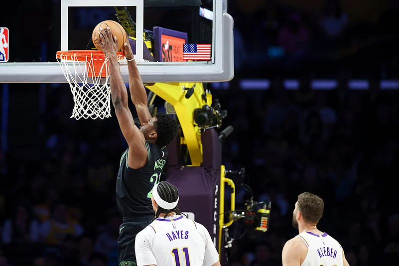 Los Angeles Lakers Vs New Orleans Pelicans NBA basketball-Yves Missi