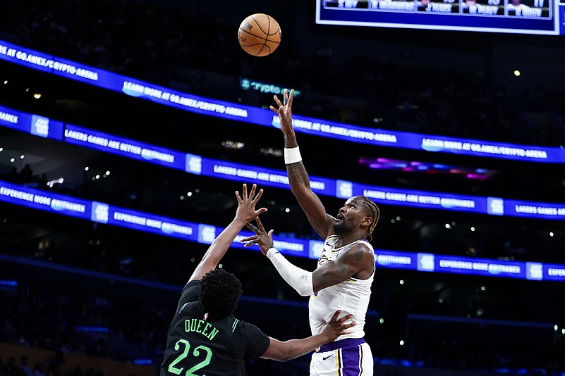 Los Angeles Lakers Vs New Orleans Pelicans NBA basketball-Deandre Ayton