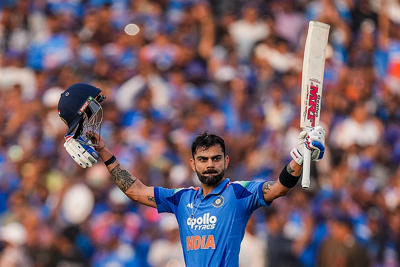 India Vs South Africa 2nd odi Cricket-Virat Kohli celebrates century