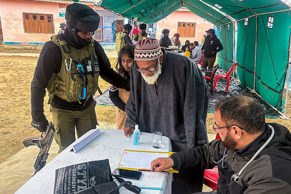Army conducts medical camp in Kashmir