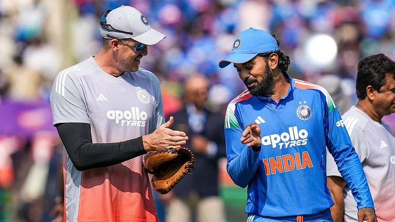 India Vs South Africa, 3rd ODI: How KL Rahuls Hand Switch Broke 20-Match Toss Jinx - Watch