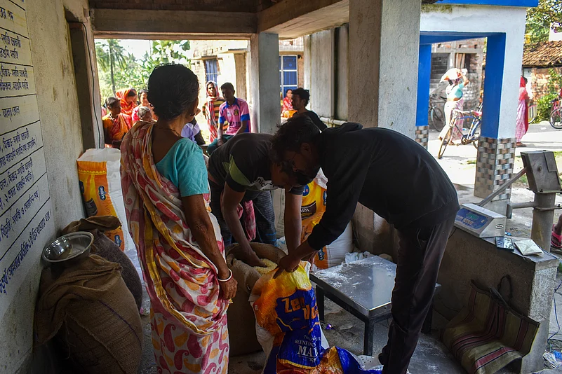 People are receiving rations at a temporary camp (Representative Image)