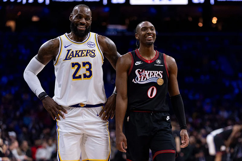 NBA 2025-26: Philadelphia 76ers vs Los Angeles Lakers