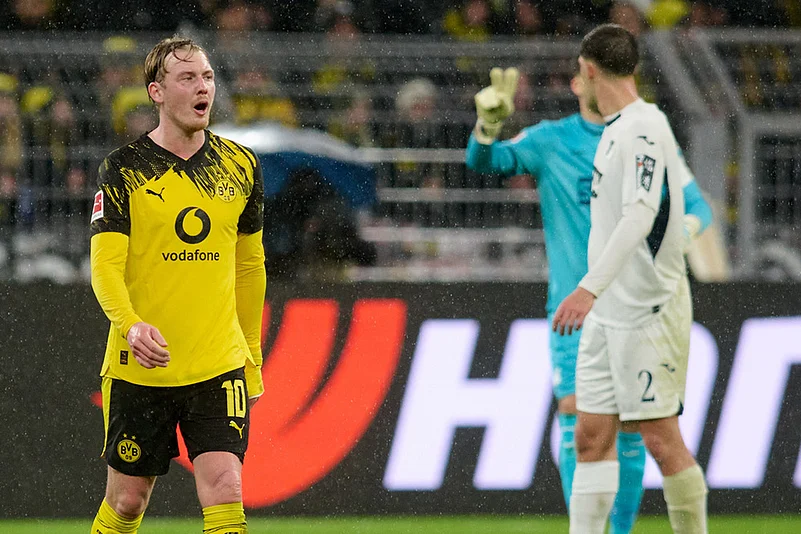 Borussia Dortmund Vs Hoffenheim Bundesliga 2025-26 match-Julian Brandt