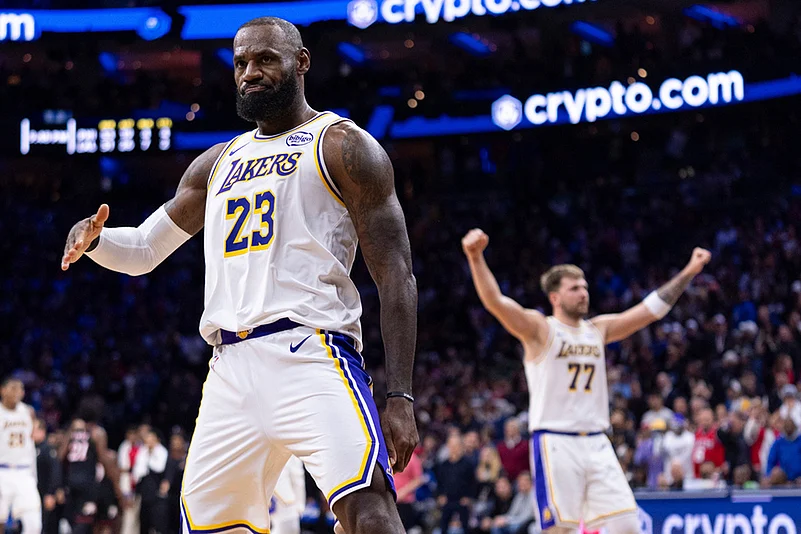 NBA: Los Angeles Lakers vs Philadelphia 76ers