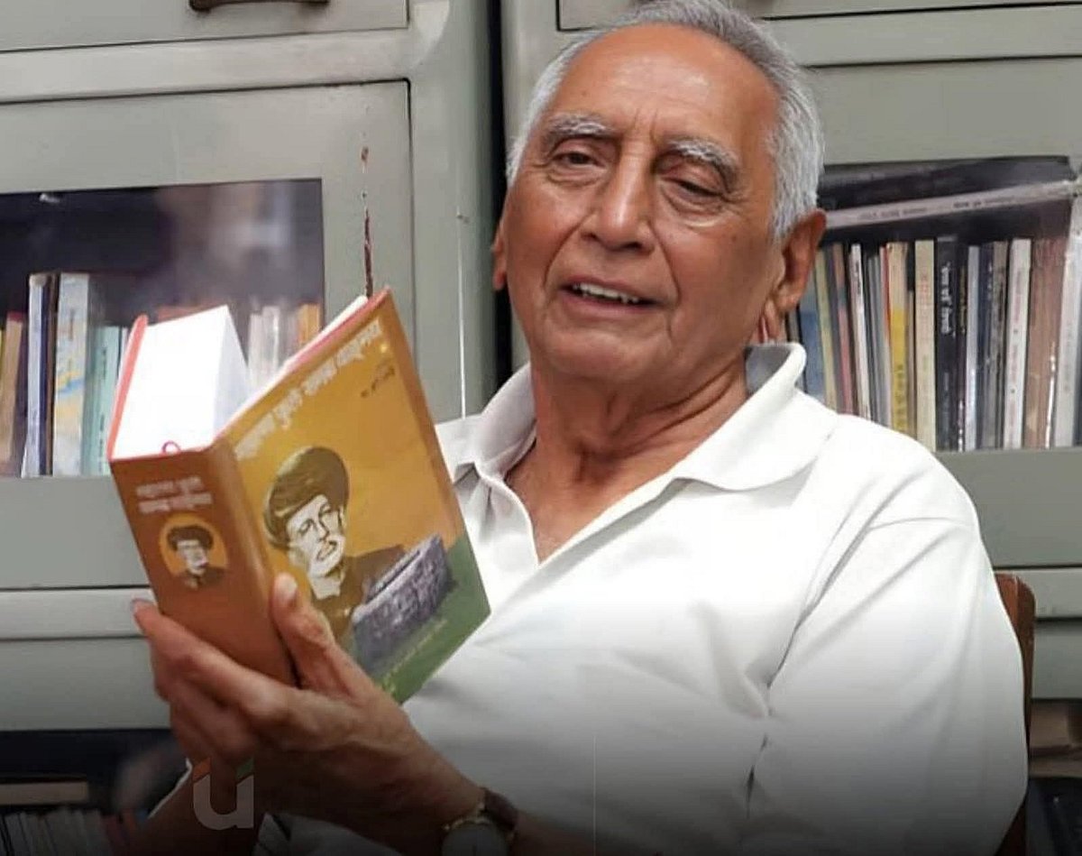 Internet commons  : Dr. Baba Adhav's was often seen as Mahatma Phule of this era by many in Maharashtra. 