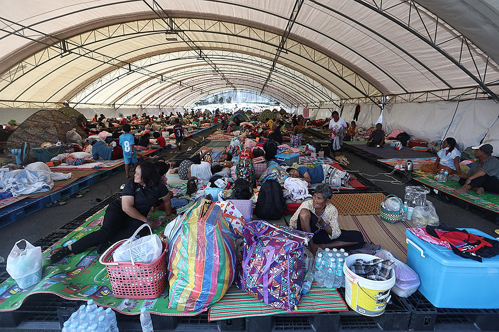 Thailand–Cambodia Clashes Erupt Again-evacuation center in Buriram
