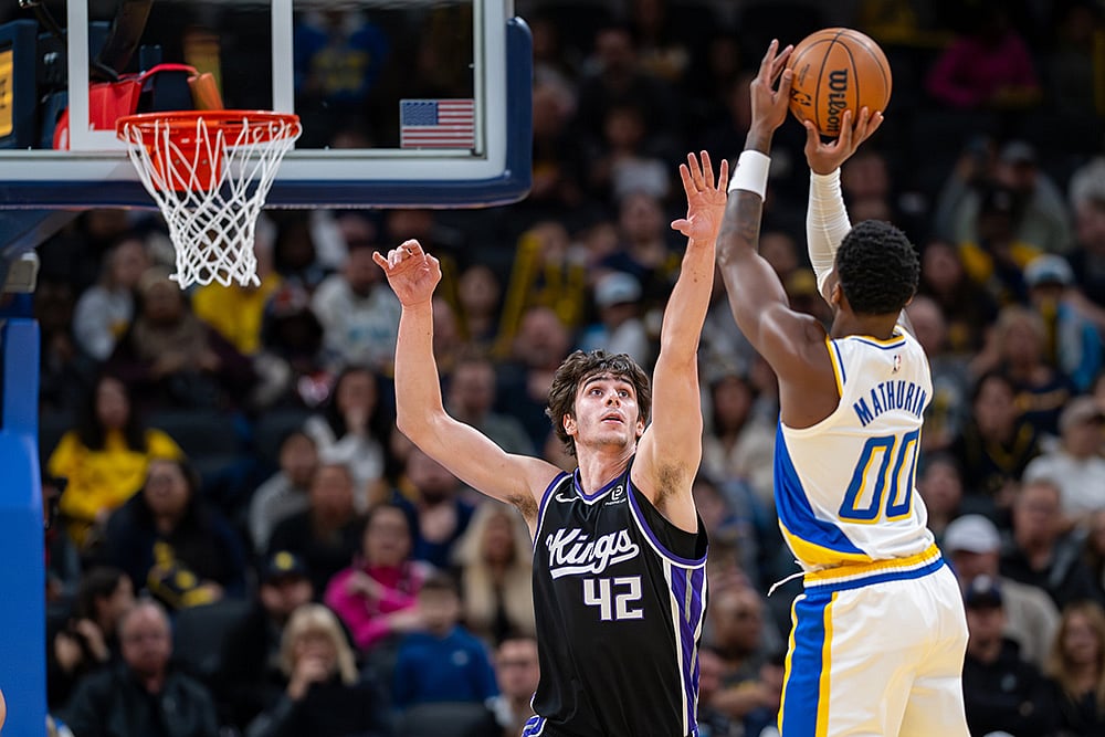 Kings vs Pacers NBA 2025 photo-Maxime Raynaud
