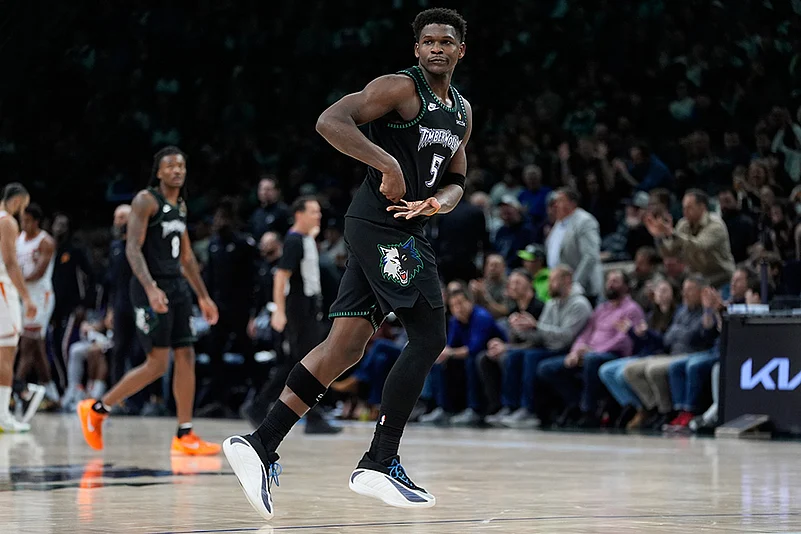Suns vs Timberwolves NBA 2025 photo-Anthony Edwards