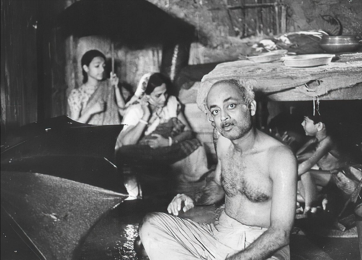 A shot from Mrinal Sen's 'Calcutta 71' with actor Satya Banerjee in frame. - null
