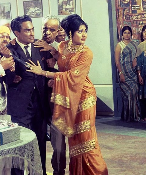 Jewel Thief Still