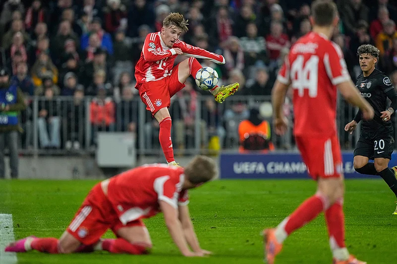 Bayern Munich vs Sporting CP UCL 2025-26 match photo-Lennart Karl