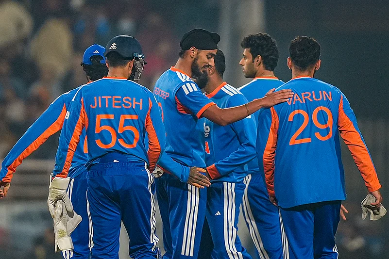 India vs South Africa 2nd T20I Cricket match-Varun Chakravarthy