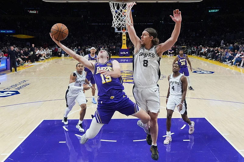 NBA 2025-26: San Antonio Spurs vs Los Angeles Lakers