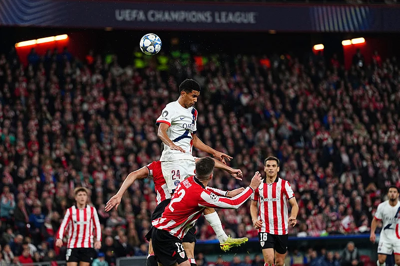 Athletic Bilbao vs PSG UCL 2025-26 game-Senny Mayulu