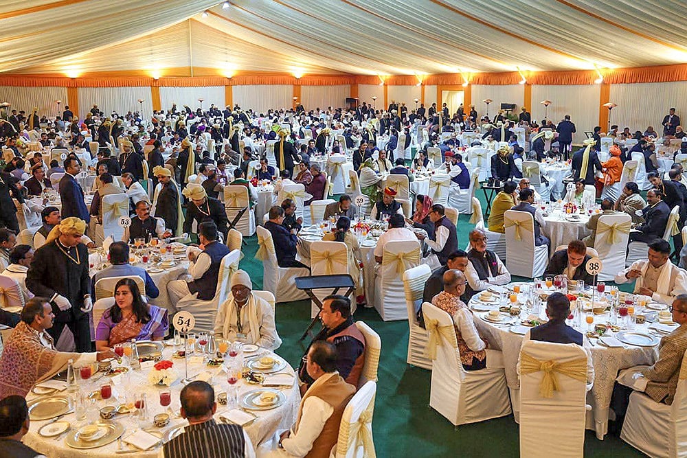 PM Modi hosts dinner for NDA MPs