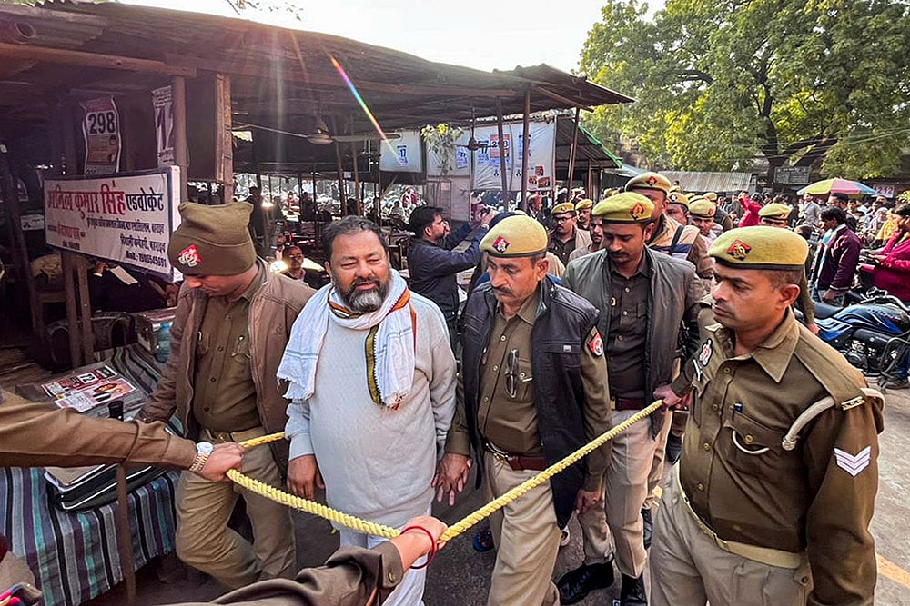 Police produce idol‑immersion violence accused in Bahraich court