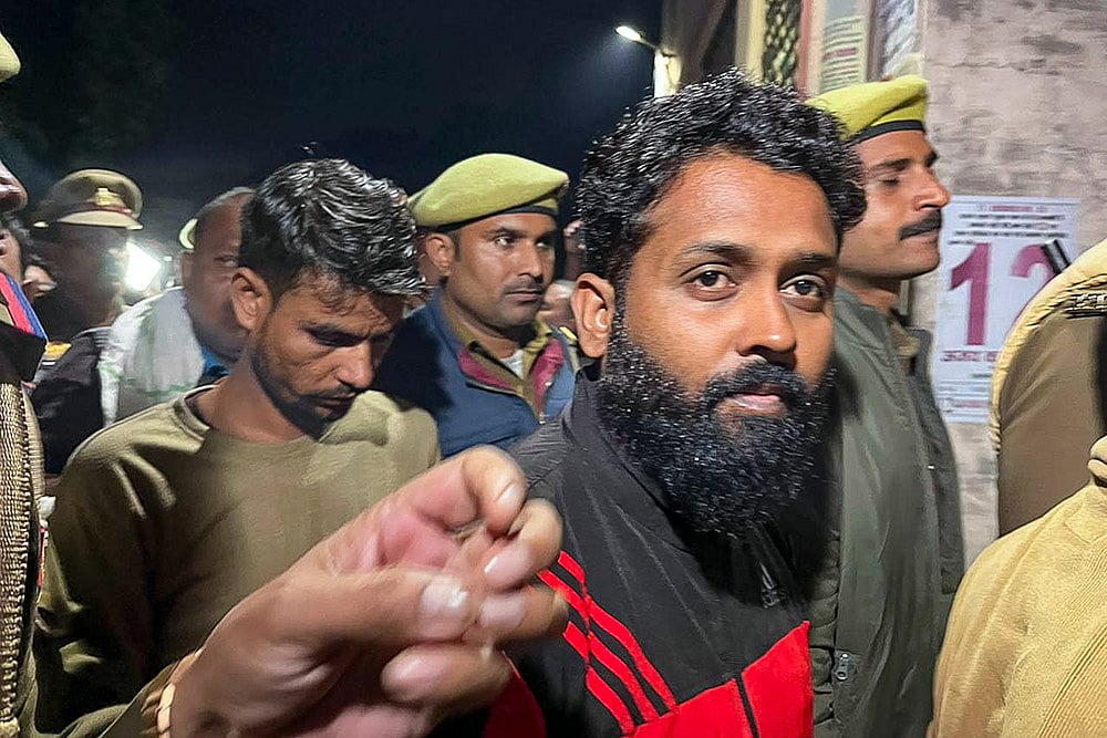 Police produce idol‑immersion violence accused in Bahraich court