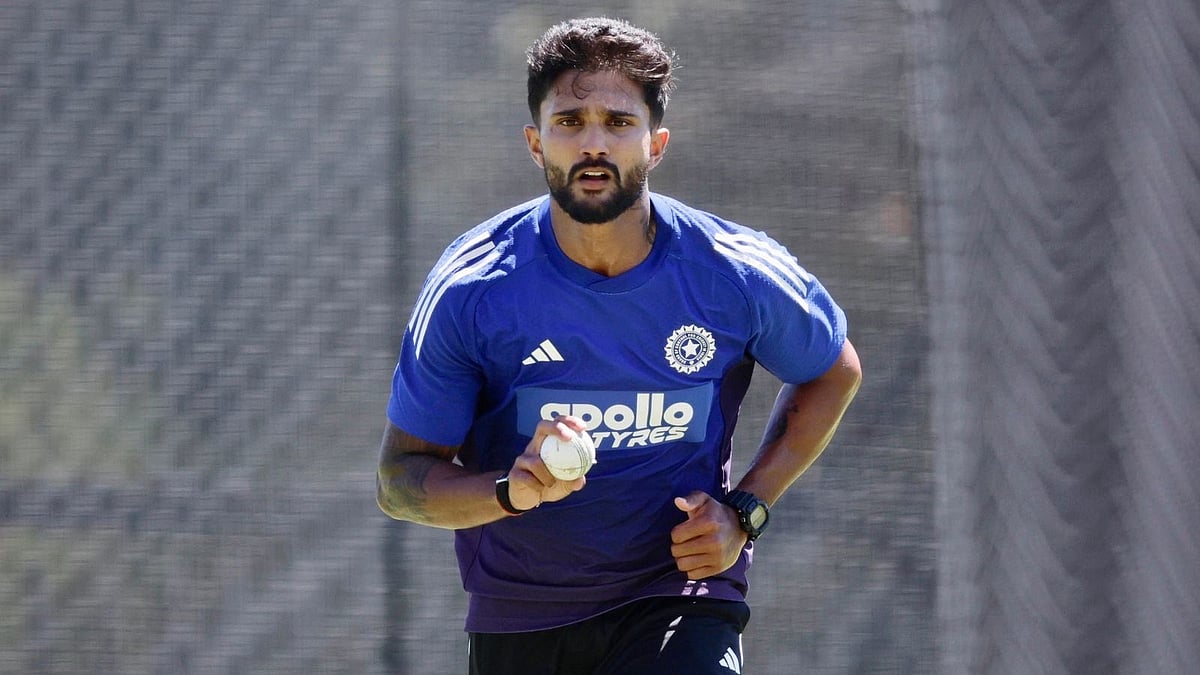 X/Nitish Kumar Reddy : File photo of India all-rounder Nitish Kumar Reddy bowling.