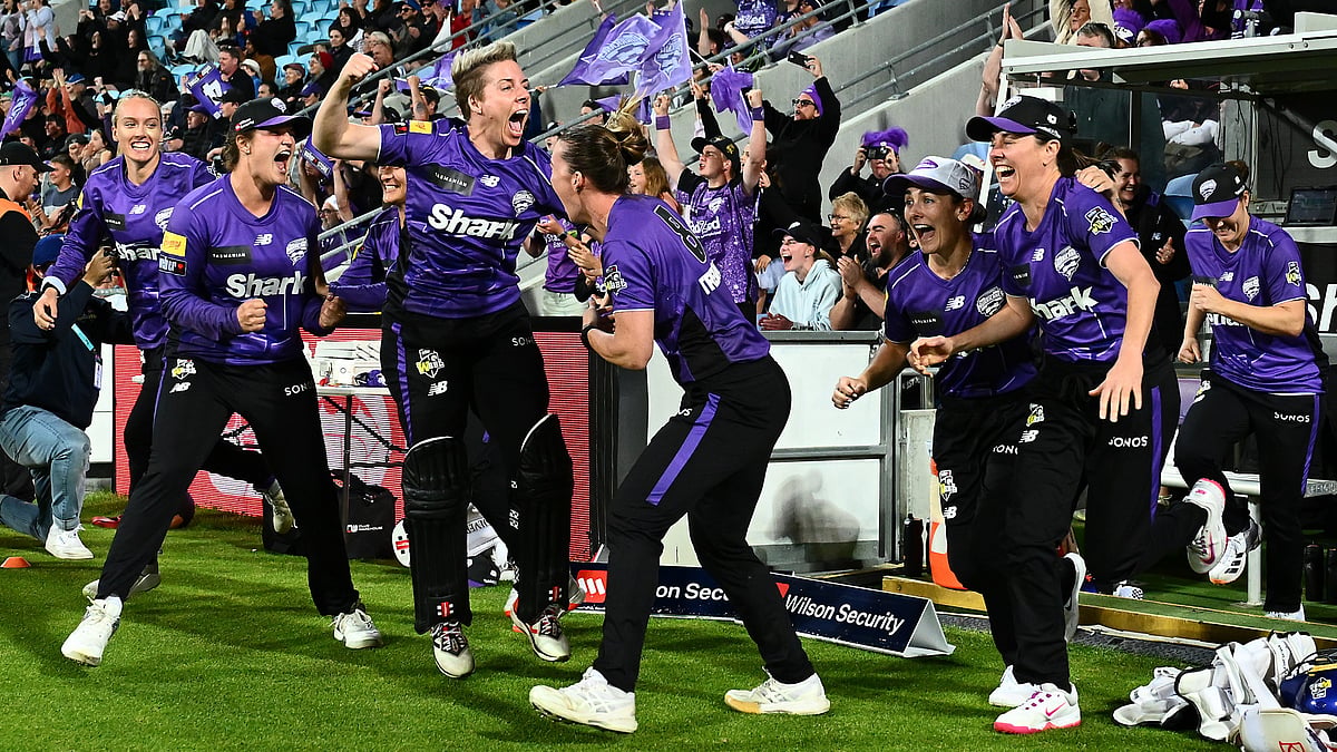 Hobart Hurricanes celebrate their win over Perth Scorchers in the Women's Big Bash League 2025 final. - X/WBBL