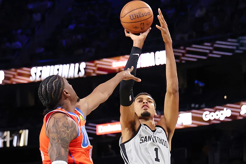 Oklahoma City Thunder Vs San Antonio Spurs NBA Cup semifinals-Victor Wembanyama