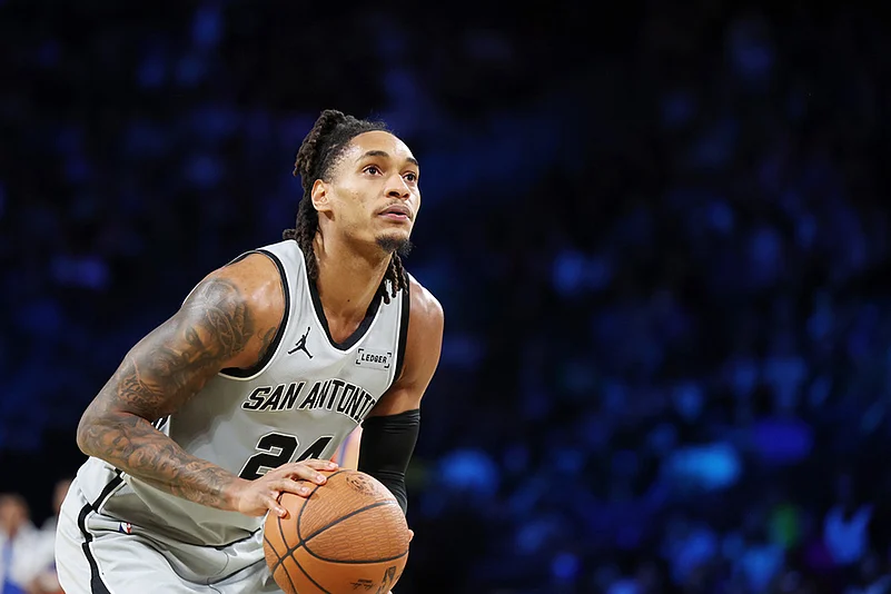 Oklahoma City Thunder Vs San Antonio Spurs NBA Cup semifinals-Devin Vassell