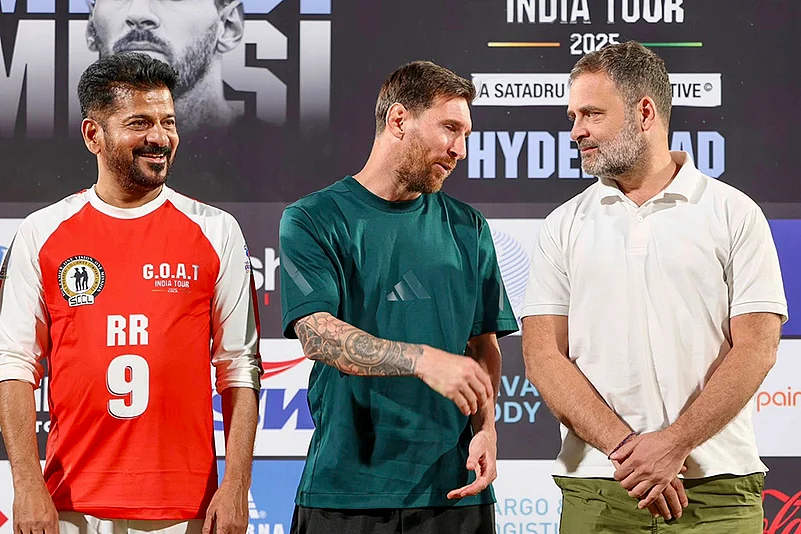 GOAT India Tour 2025 Lionel Messi in Hyderabad-Rahul Gandhi