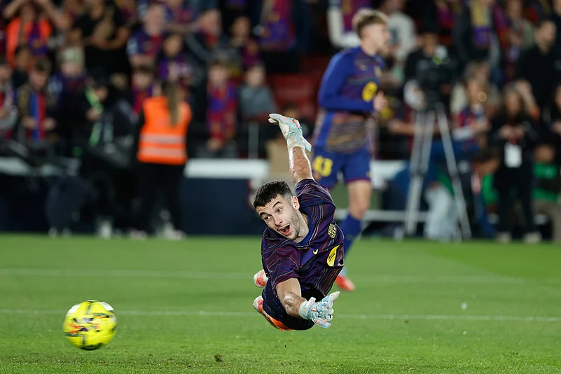 Barcelona vs Osasuna La liga match-Joan Garcia