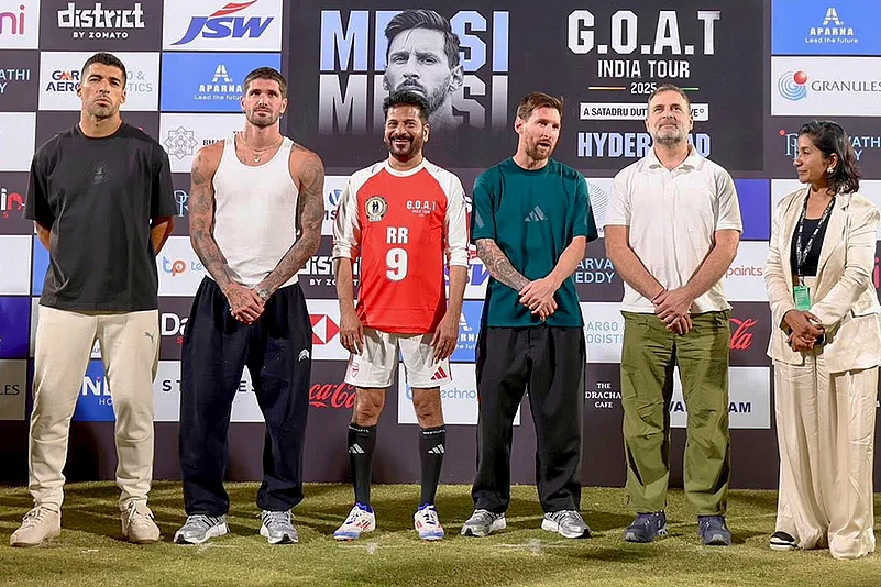 GOAT India Tour 2025 Lionel Messi in Hyderabad-Rodrigo De Paul and Luis Suarez