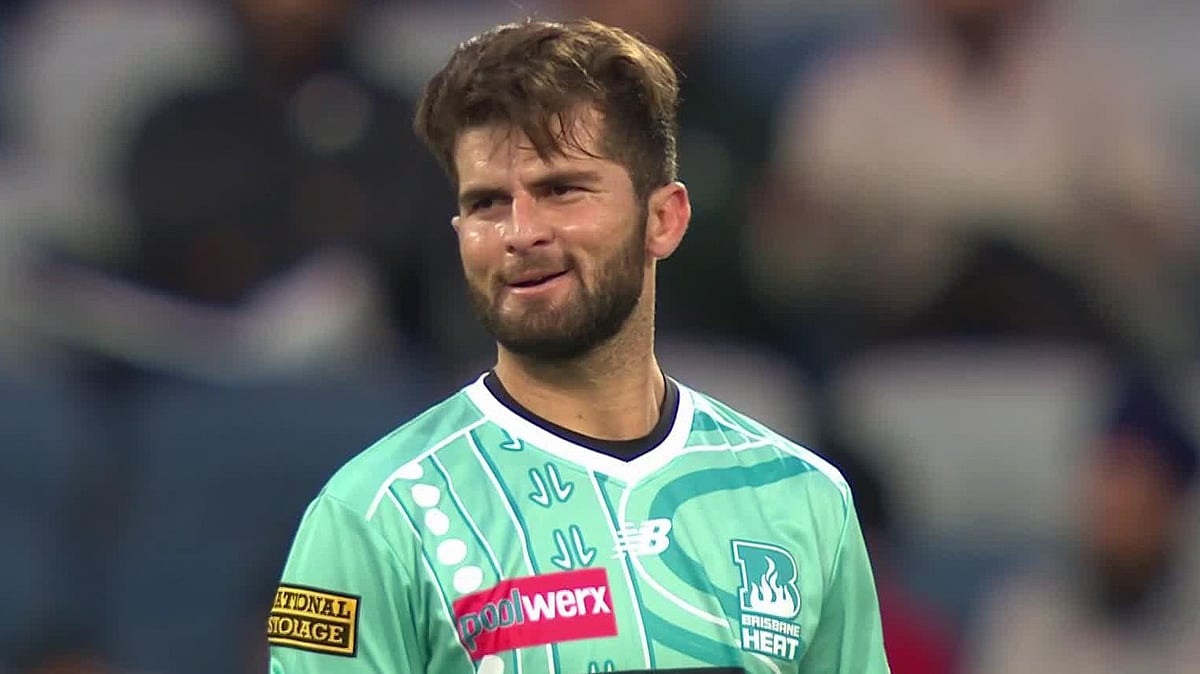 | Photo: X/BBL : Pakistan fast bowler Shaheen Shah Afridi in action for Brisbane Heat in Big Bash League 2025-26.