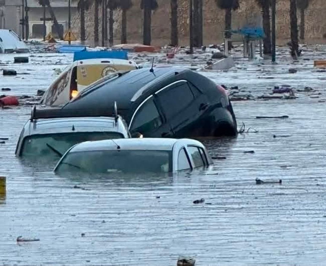 X/@dbsmorocco : The floods also damaged roads, cutting off traffic along several routes to and from the city on the Atlantic coast. 