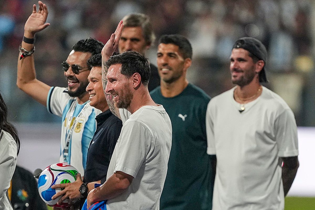 G.O.A.T. India Tour 2025: Messi in Mumbai-Sachin Tendulkar