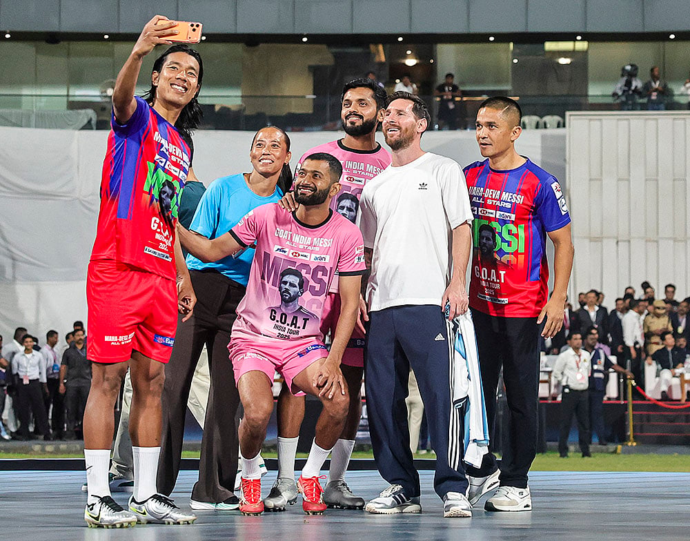 G.O.A.T. India Tour 2025: Messi in Mumbai-Sunil Chhetri