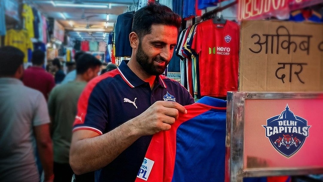 X/Delhi Capitals : Delhi Capital bag Jammu & Kashmir pacer Auqib Nabi Dar for 8.4 crore in IPL 2026 auction on December 16.
