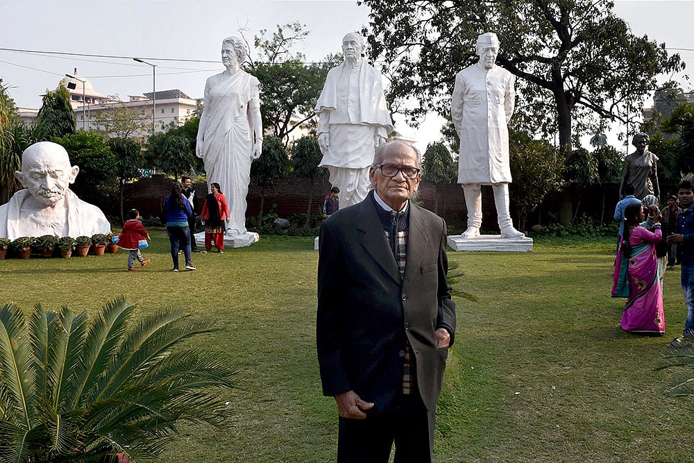 Sculptor Ram Sutar, designer of Statue of Unity, passes away