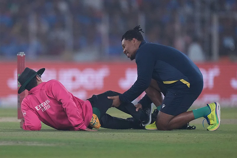 India vs South Africa 5th T20I Cricket in Ahmedabad-umpire Rohan Pandit