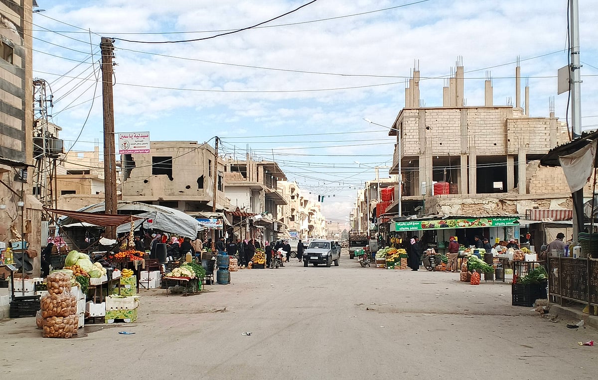 IMAGO / Xinhua : Photo taken on Dec. 14, 2025 shows a street market in Palmyra, central Syria.