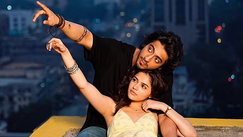 A still of Ahaan Panday and Aneet Padda from Saiyaara