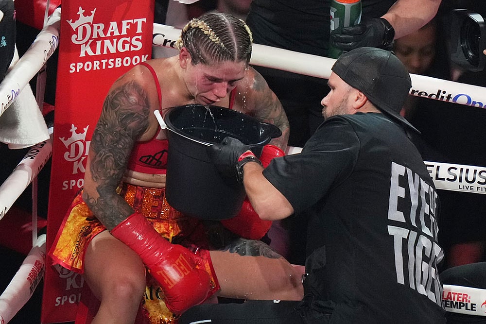 Alycia Baumgardner Leila Beaudoin Boxing