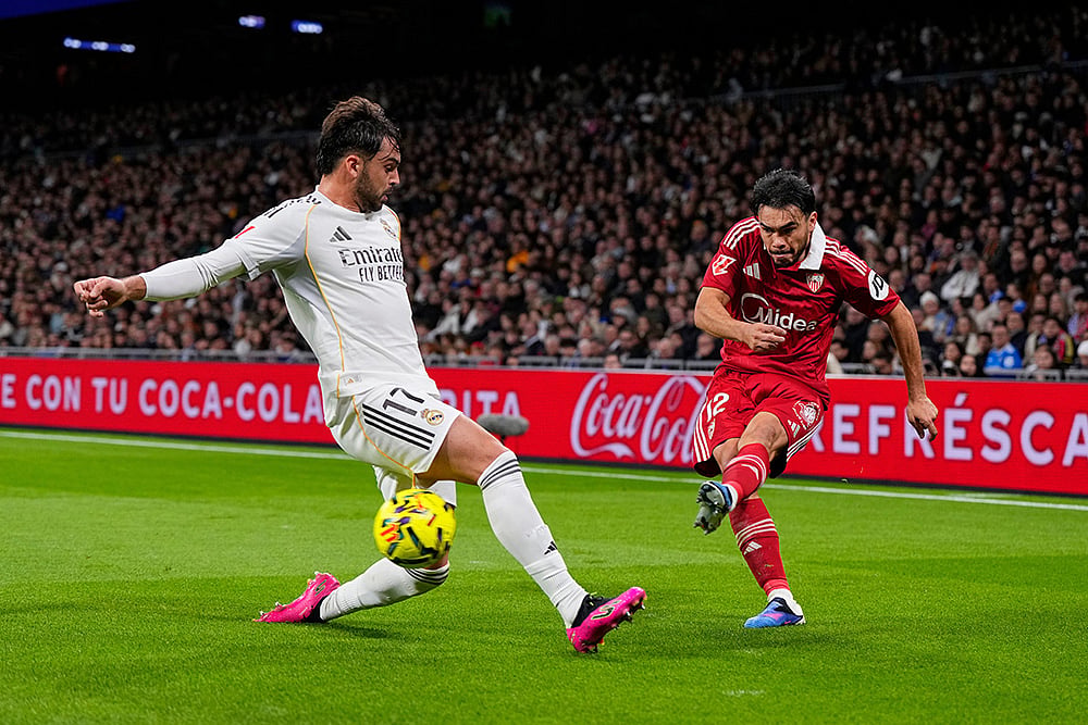 Real Madrid vs Sevilla Spain La Liga Soccer match-Gabriel Suazo